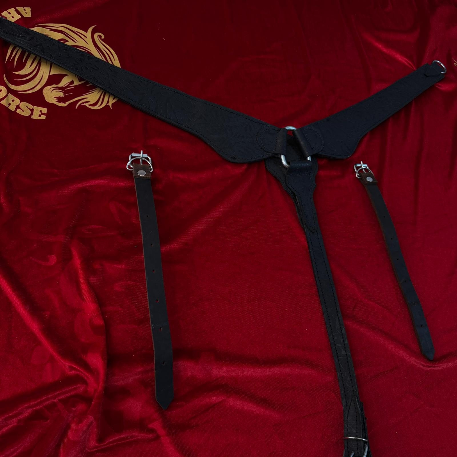 صدرية خيل جلدية