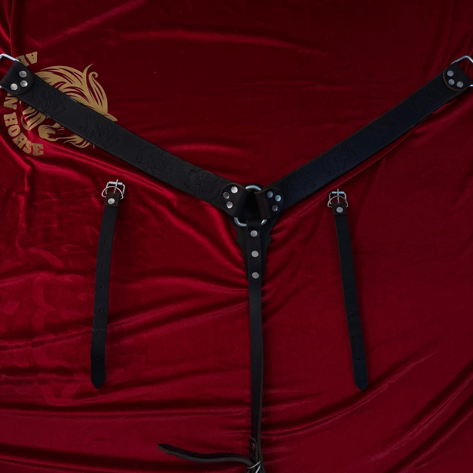 صدرية خيل جلدية