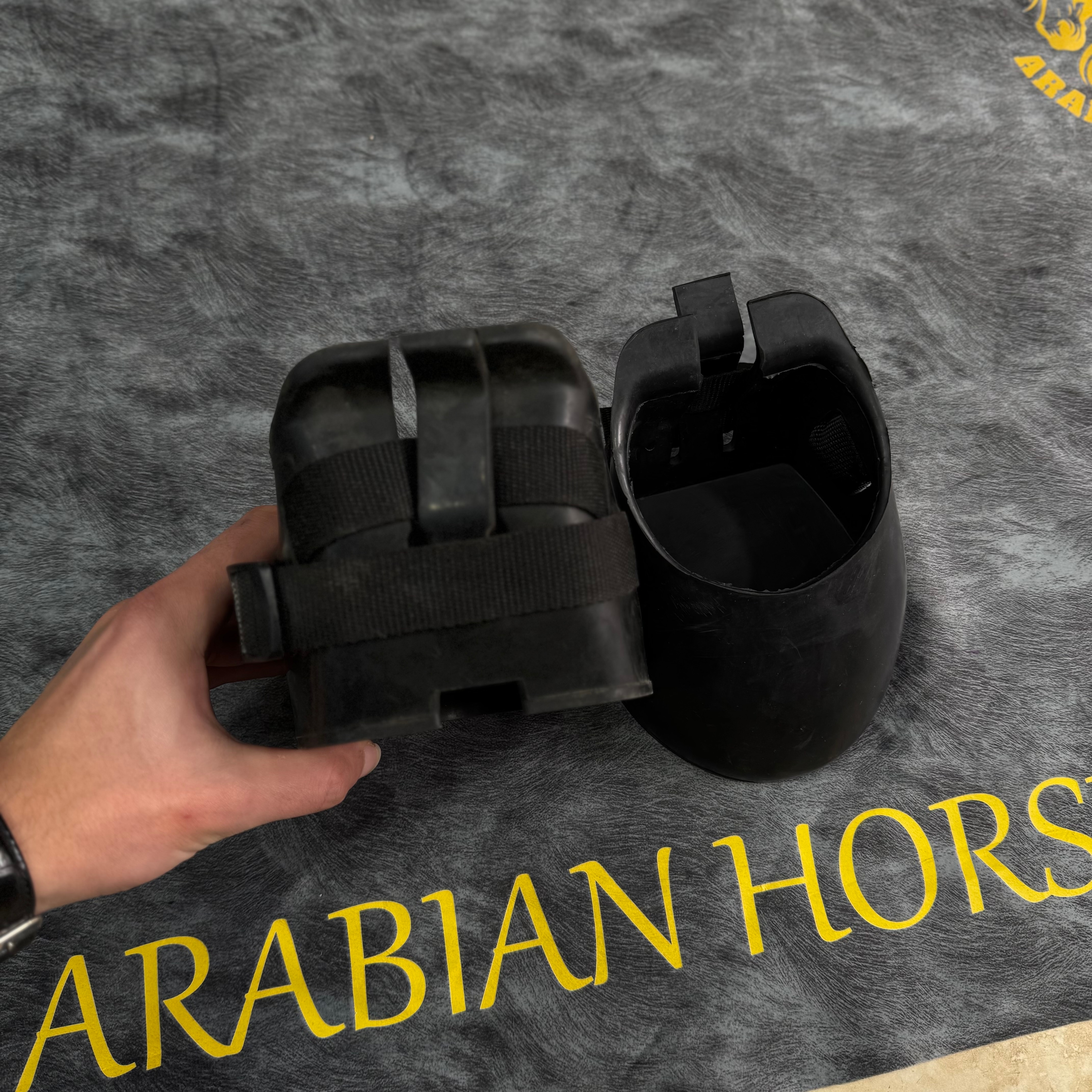 حذاء الخيل المطاطي