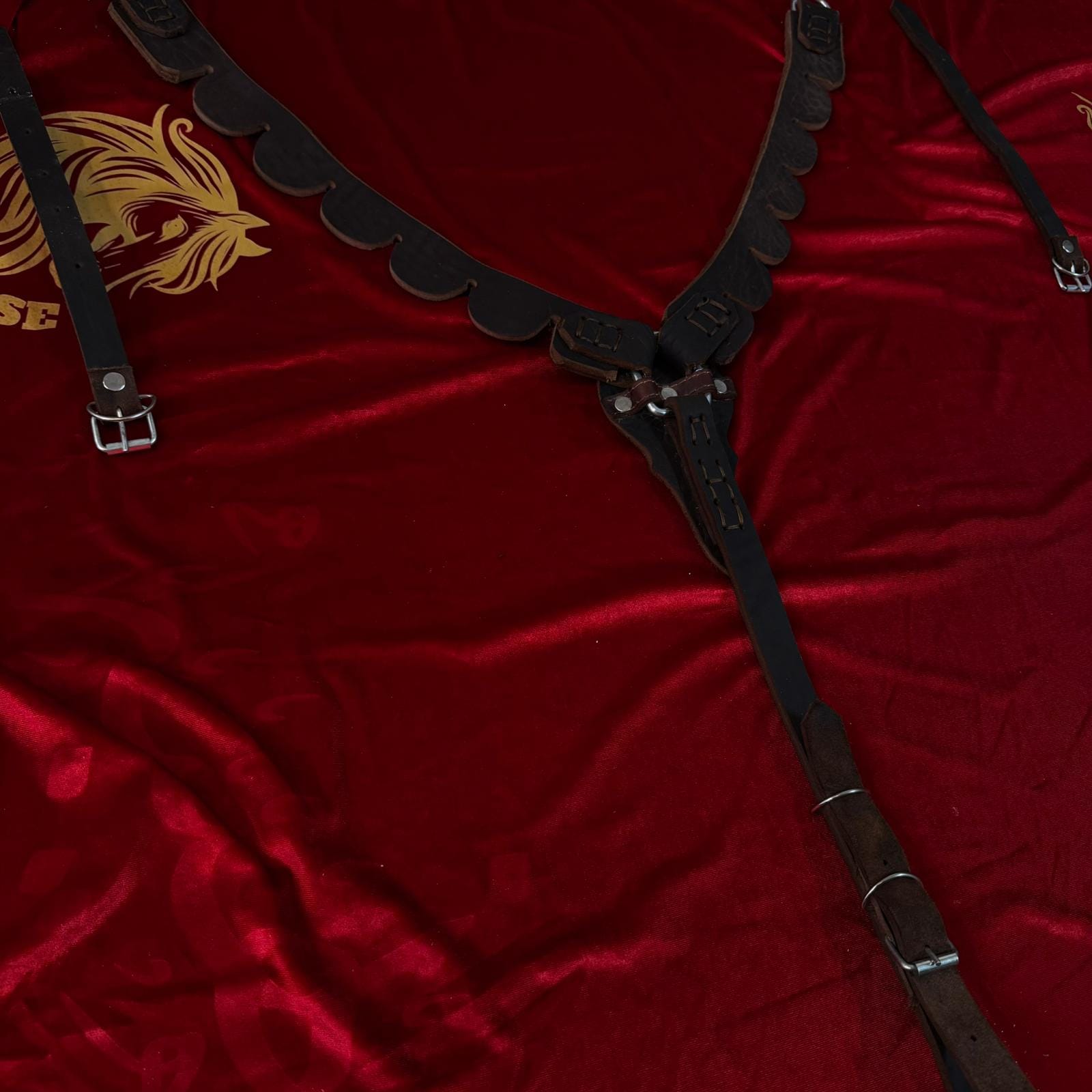 صدرية خيل جلدية