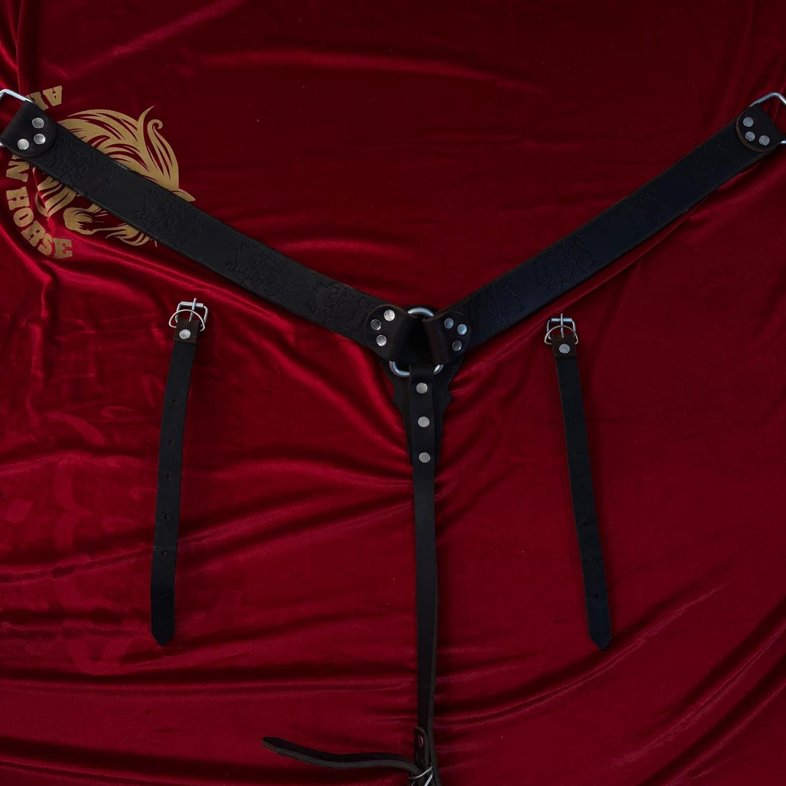 صدرية خيل جلدية